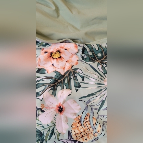 Ladies 1 Piece Swimsuit - Picture 4 of 7